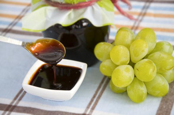 ویژگی بارز شیره انگور شیر درجه یک